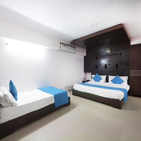 Hotel Durga International Új-Delhi Kültér fotó