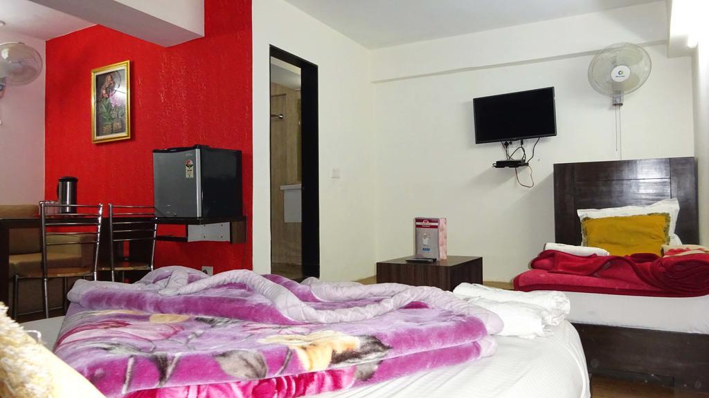 Hotel Durga International Új-Delhi Kültér fotó