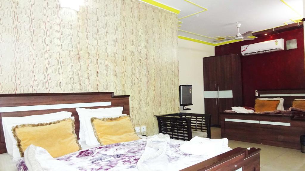 Hotel Durga International Új-Delhi Kültér fotó