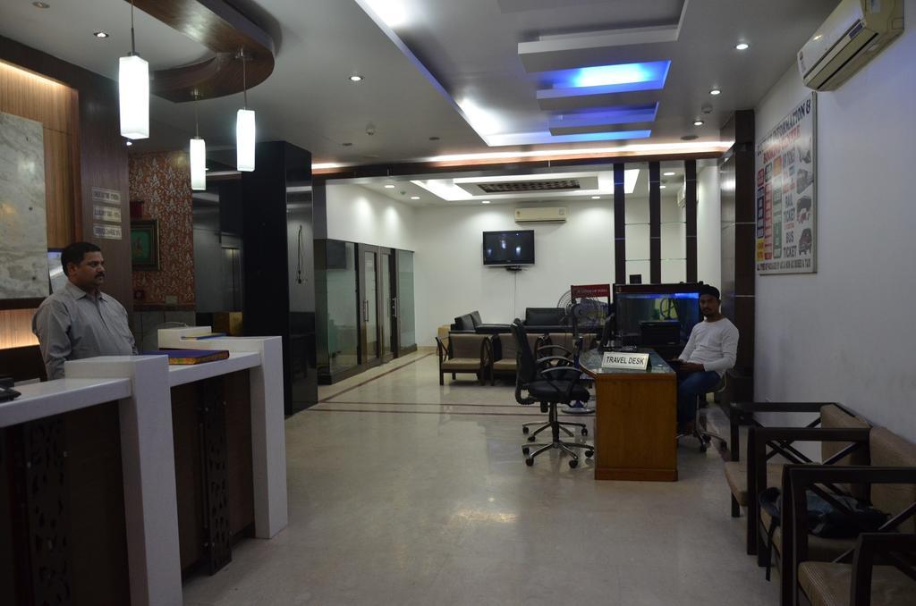 Hotel Durga International Új-Delhi Kültér fotó