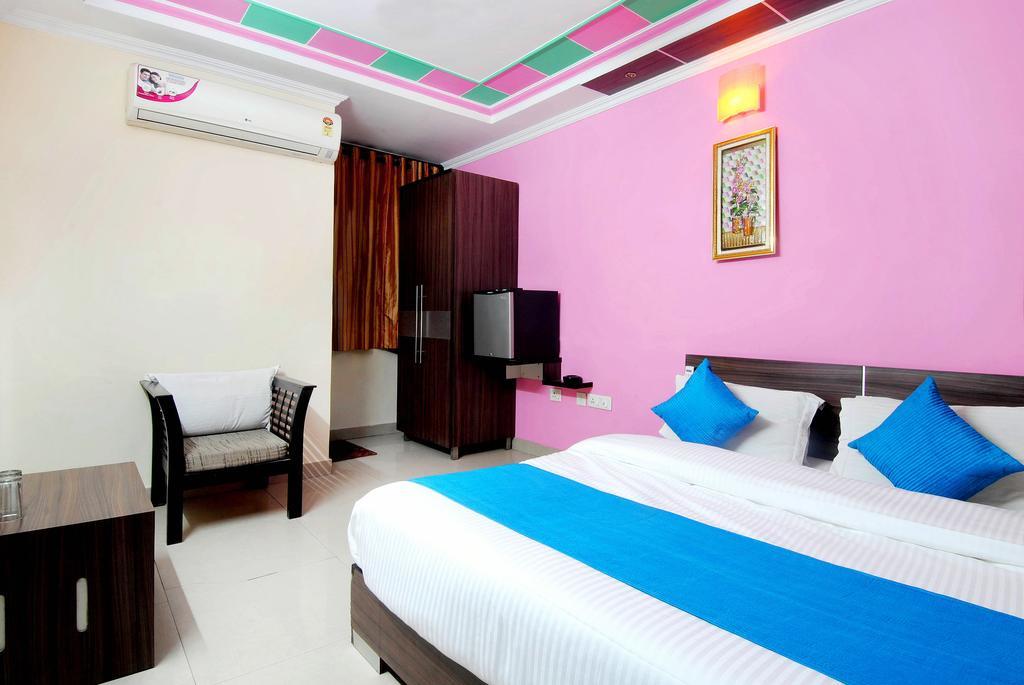 Hotel Durga International Új-Delhi Szoba fotó