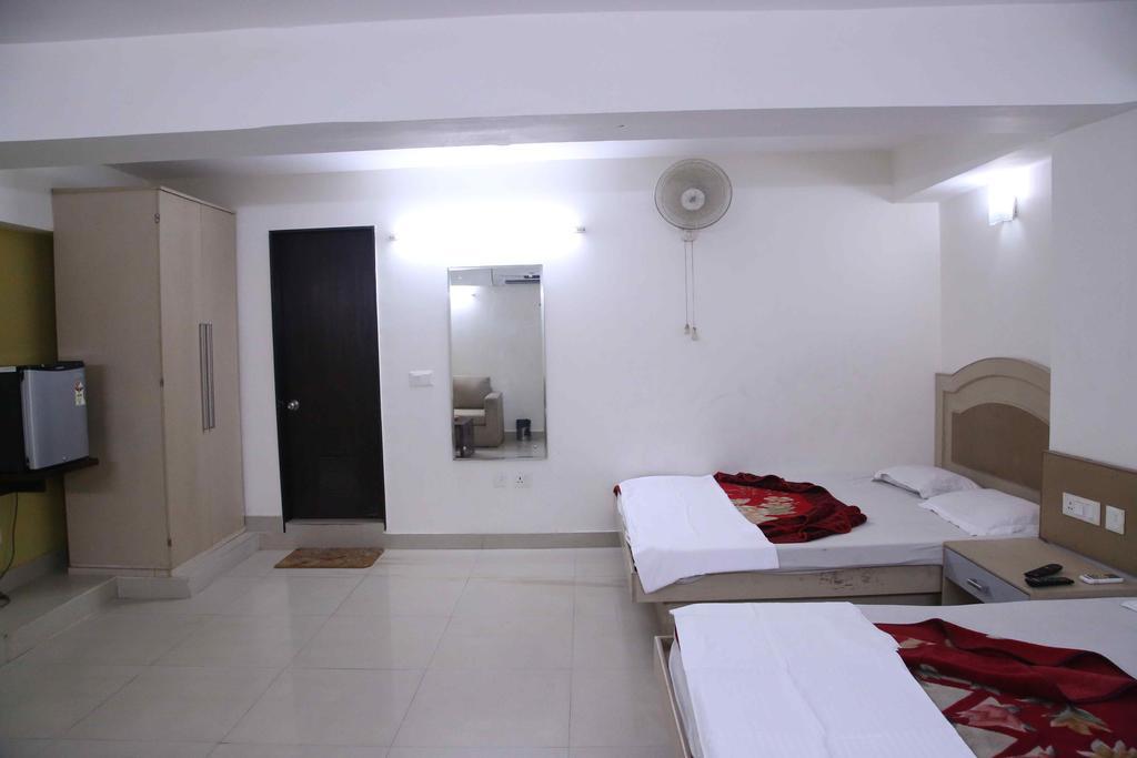 Hotel Durga International Új-Delhi Szoba fotó