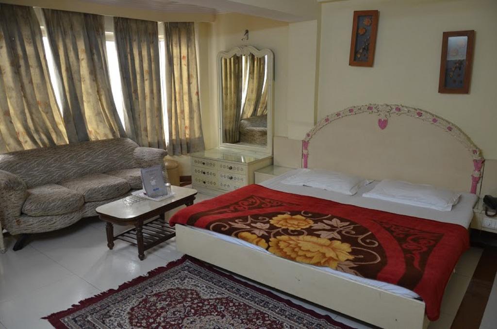 Hotel Durga International Új-Delhi Szoba fotó